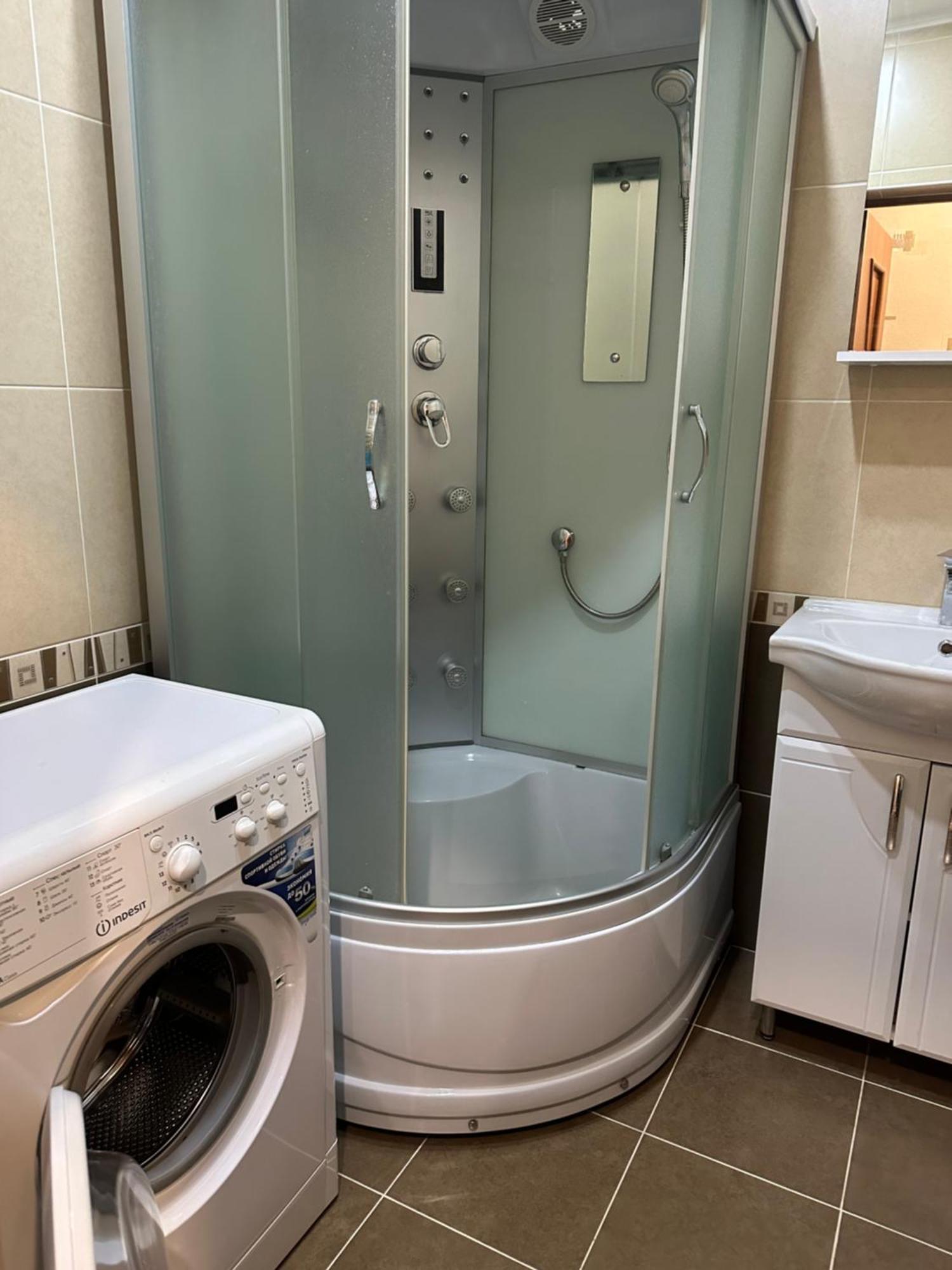 شقة Cosy flat in the city center بيشكيك المظهر الخارجي الصورة