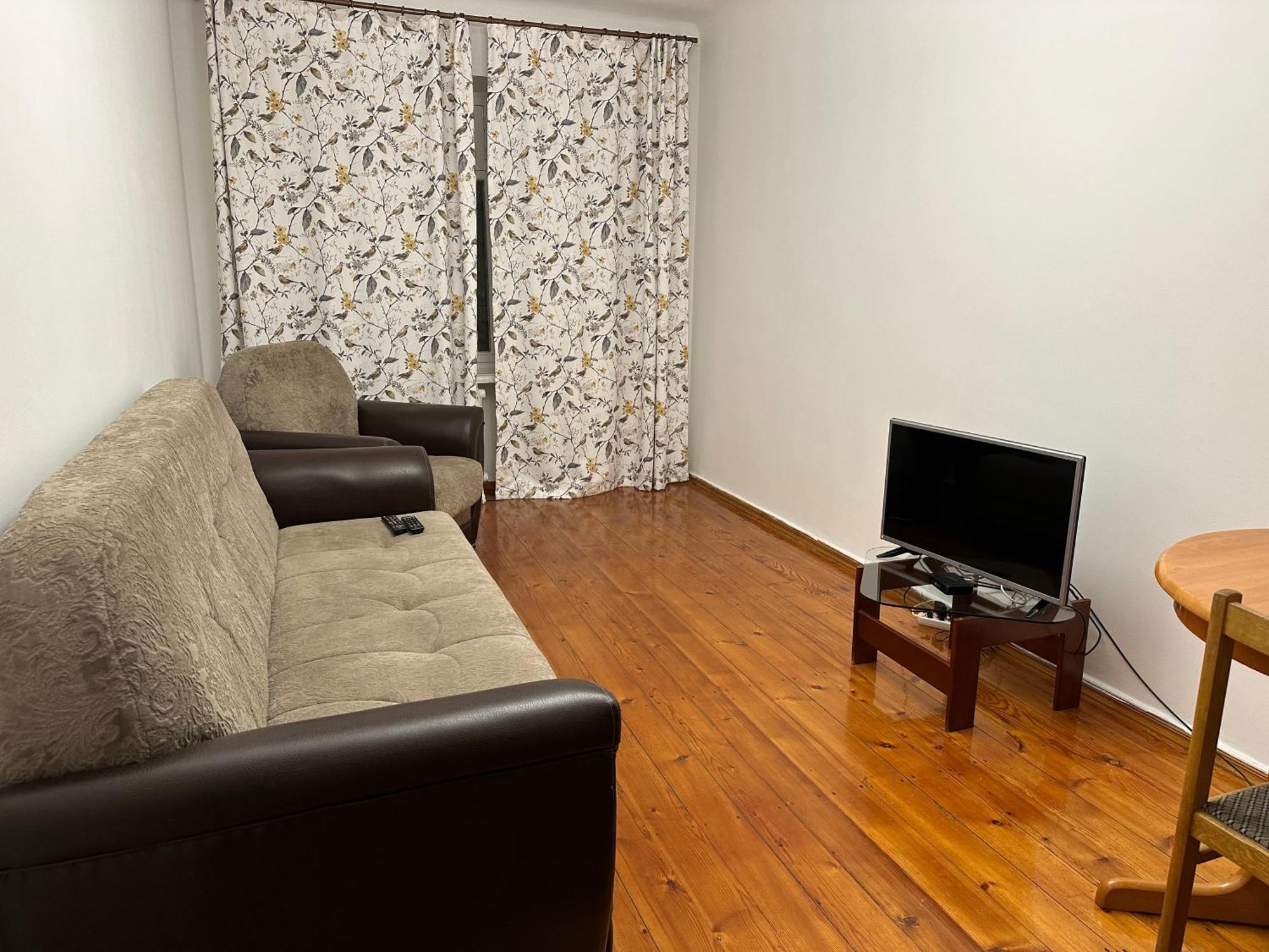 شقة Cosy flat in the city center بيشكيك المظهر الخارجي الصورة